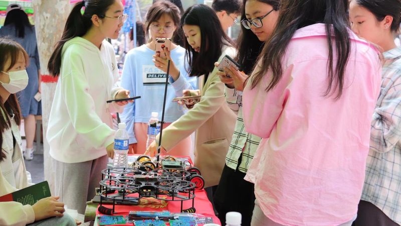 工业物联网平台：构建智能工厂的基石**